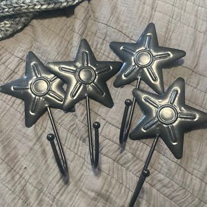 4 piece metal star curtain hooks